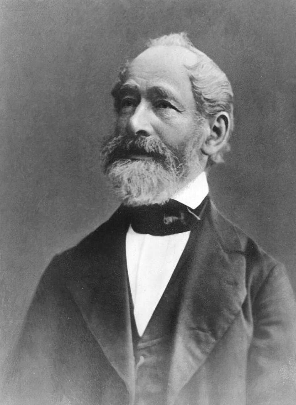 Retrato de Carl Zeiss, fundador da Zeiss